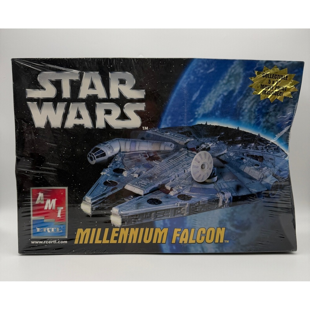 Star Wars Millennium Falcon AMT ERTL Model Kit 2005 NEW Sealed